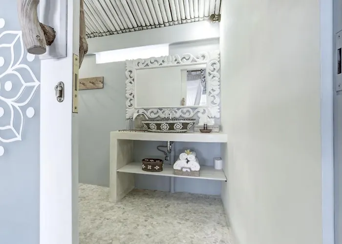 The Chillhouse Canggu By Bvr Bali Holiday Rentals Canggu